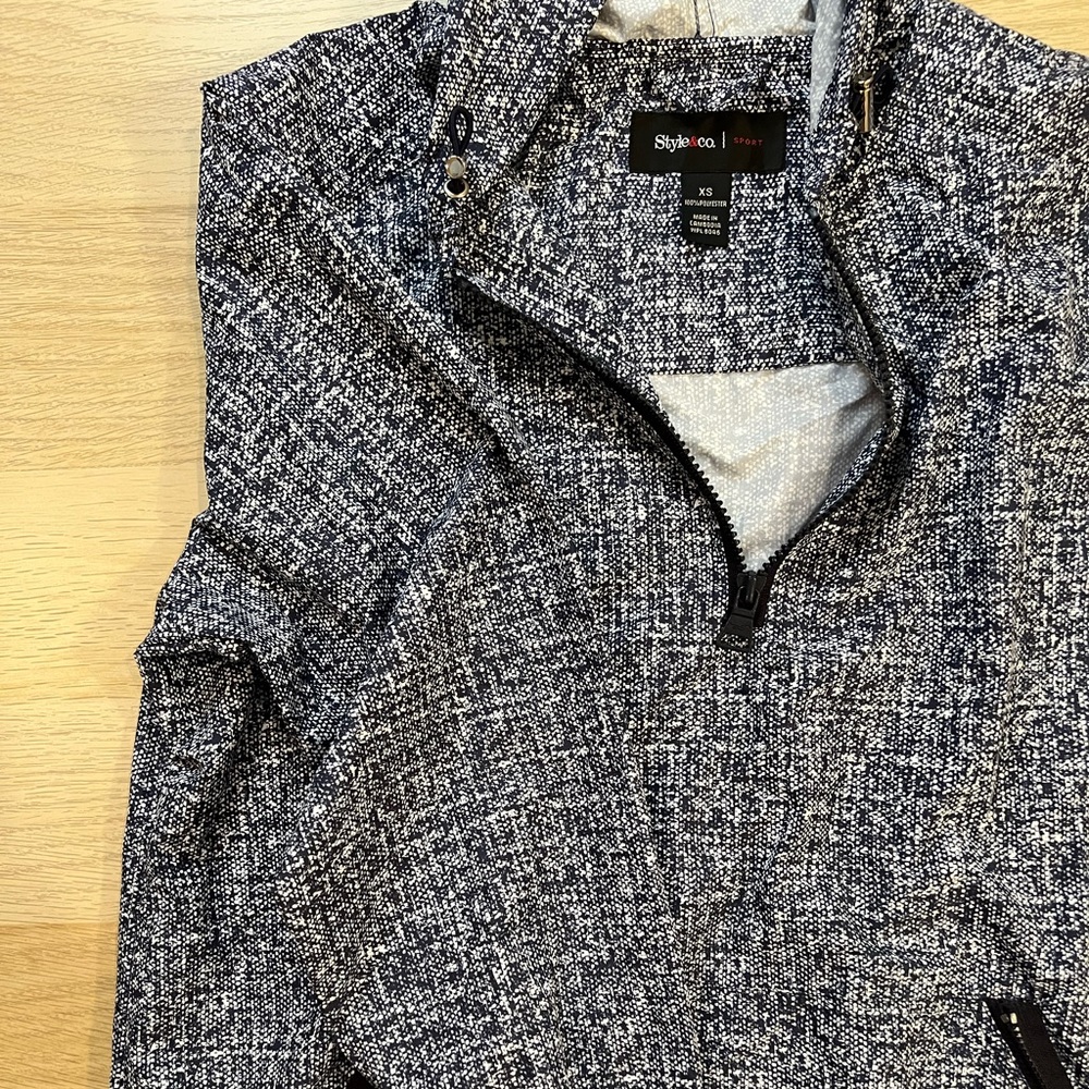 Blue and White Wind Breaker